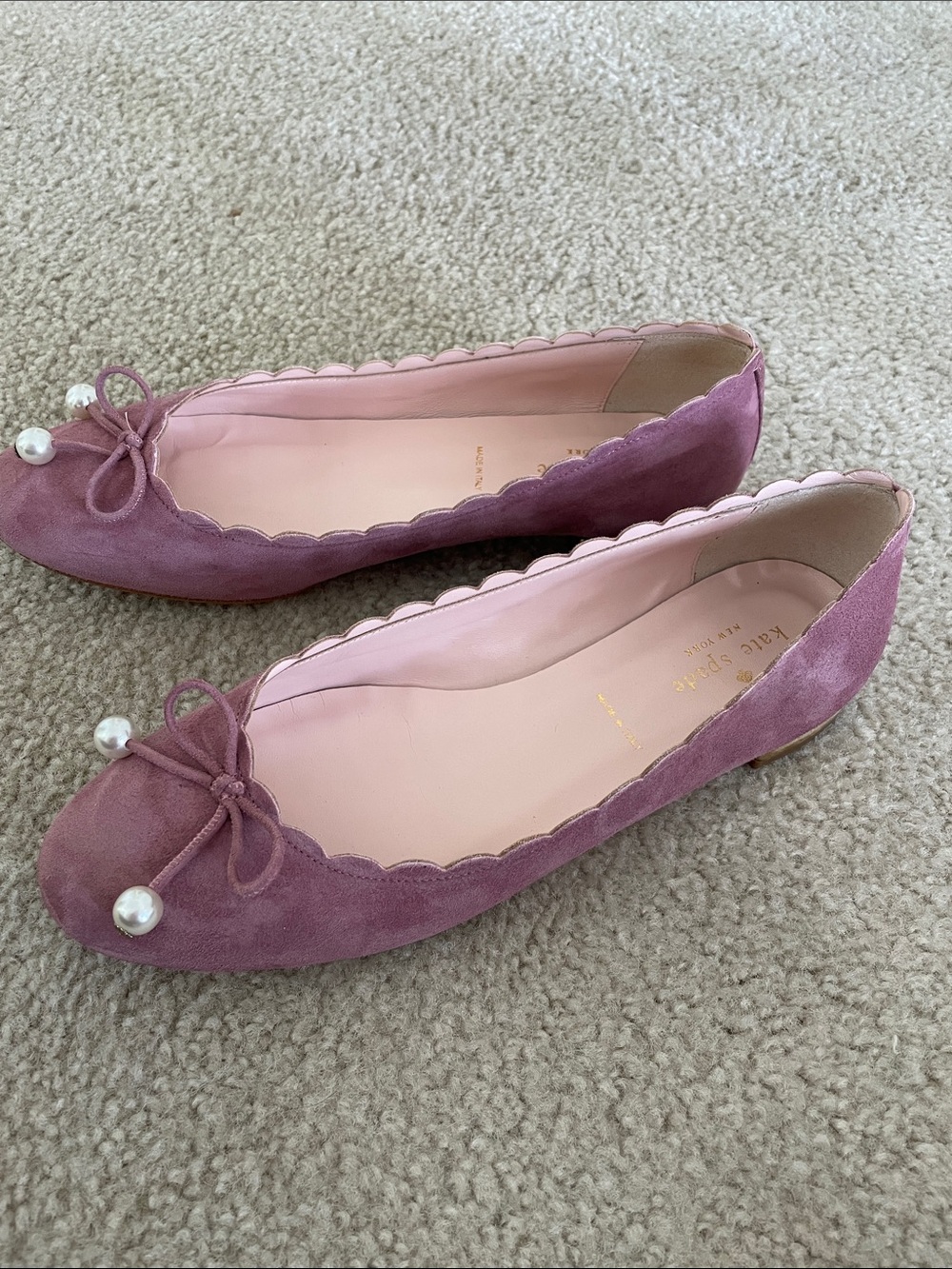 kate spade 8M Murray  scalloped suede ballet flats with pearl bow